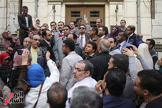 محامون يتظاهرون على سلالم نقابتهم لرفض شروط القيد وتنقية الجداول (9)