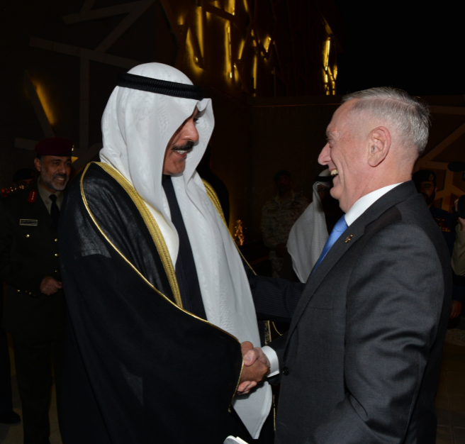 وزير الدفاع الكويتي يتسقبل نظيره الأمريكي في الكويت