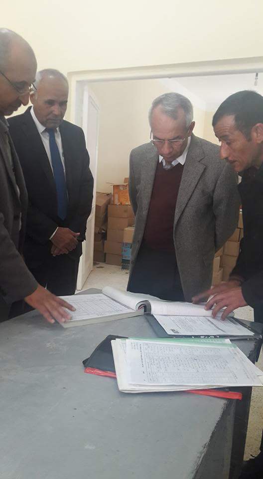 	محافظ شمال سيناء يراجع سجلات المخازن بقرية الروضة