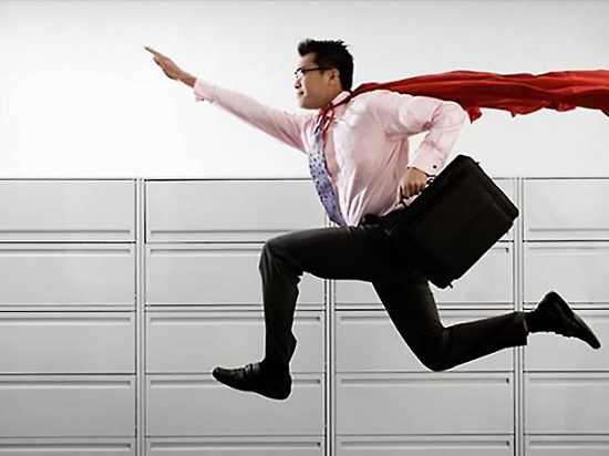 شخص يحب السفر شخص يحب السفر