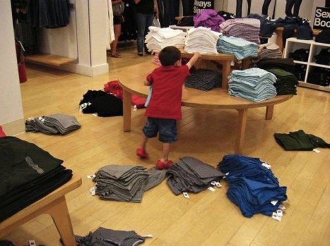 الأطفال أثناء التسوق (8)