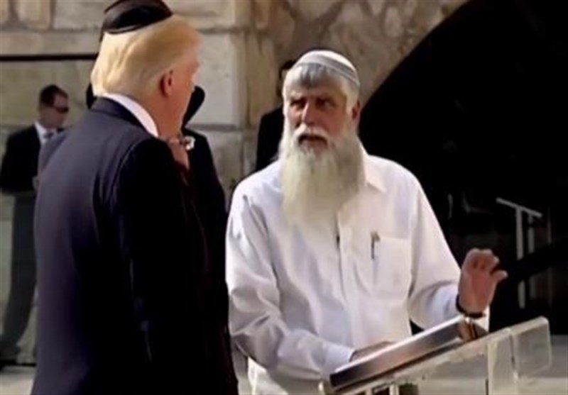 ترامب بقبعة اليهود