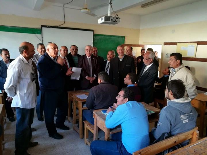 داخل مدرسة موط الثانوية بنين