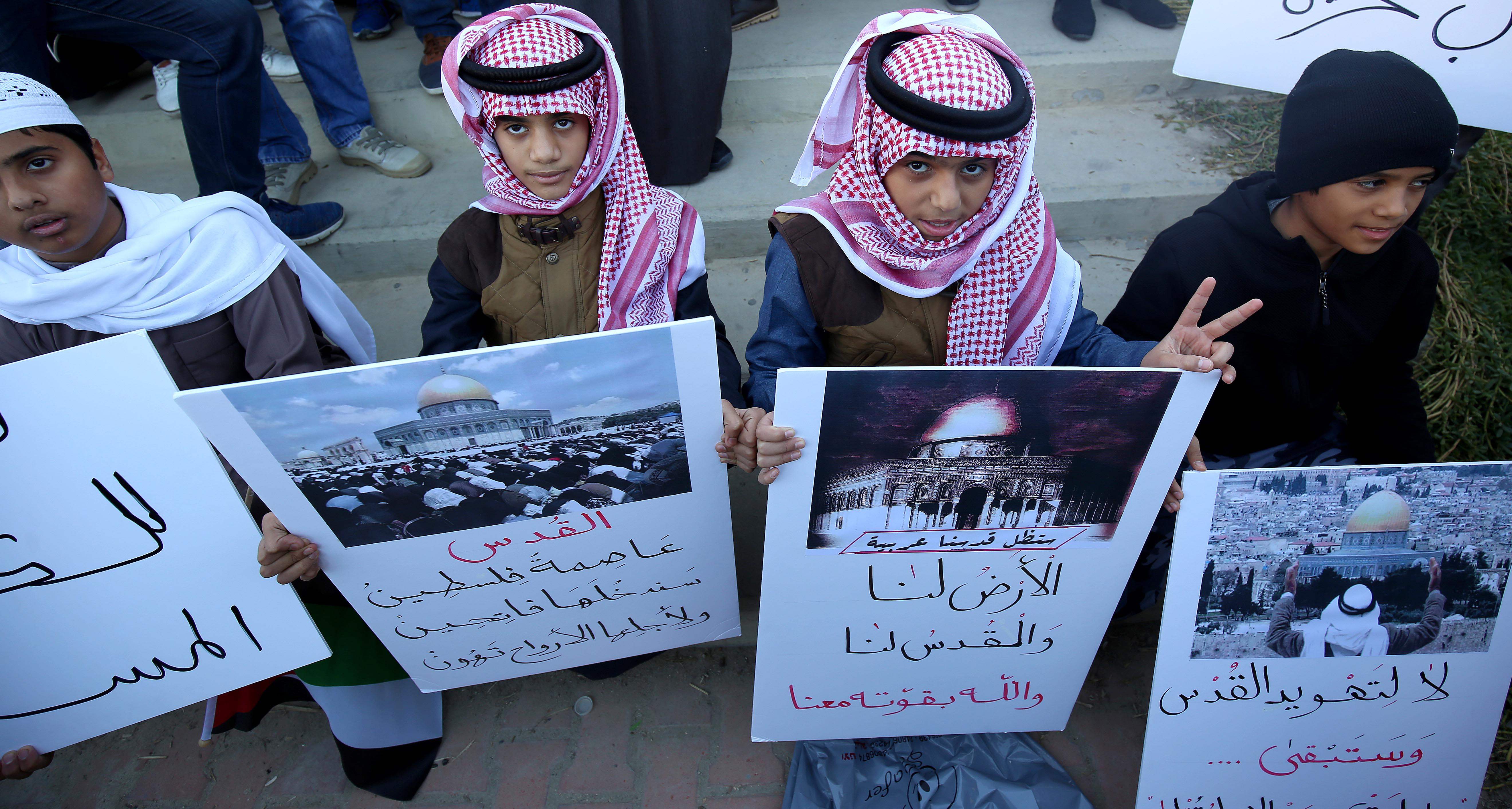 أطفال الكويت يتضامنون مع القدس