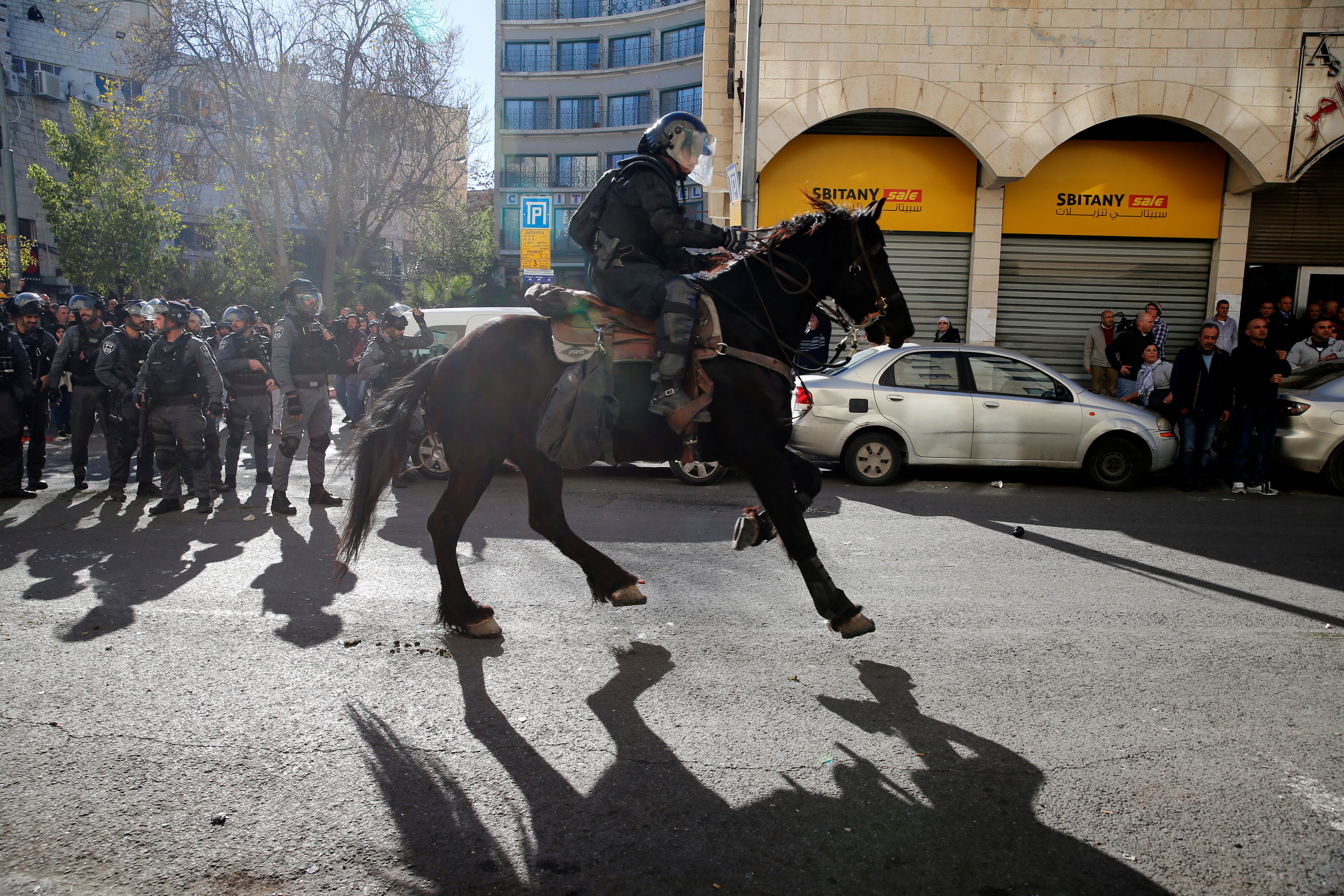 أحد قوات الاحتلال