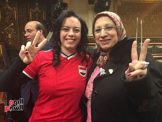 النائبة سيلفيا نبيل عضو لجنة الخطة والموازنة (2)