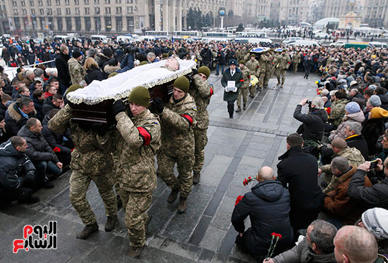 الجيش الأوكرانى يشيع جثامين ضحاياه فى مواجهات مع الانفصاليين شرق أوكرانيا