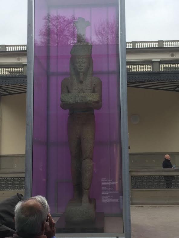 الآثار المصرية فى متحف بسويسرا