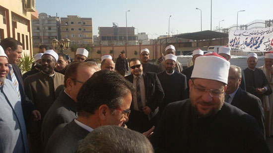 الوزير يفتتح مسجد فى ناصر