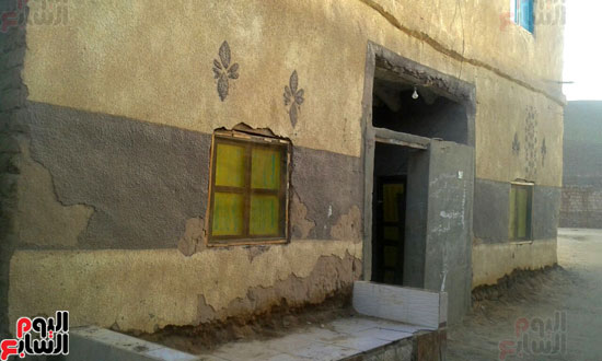 أجرت 13 جراحة بالمخ والوجه دون جدوى