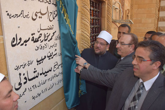الوزير يتفقد المساجد الجديدة