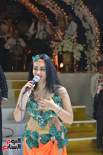 صافيناز وبوسى تشعلان حفل زفاف ابن شقيقة الإعلامية سهير شلبى (35)