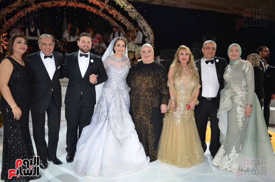 صافيناز وبوسى تشعلان حفل زفاف ابن شقيقة الإعلامية سهير شلبى (20)