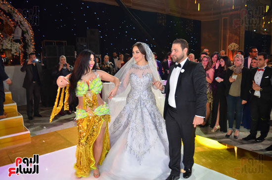 صافيناز وبوسى تشعلان حفل زفاف ابن شقيقة الإعلامية سهير شلبى (13)