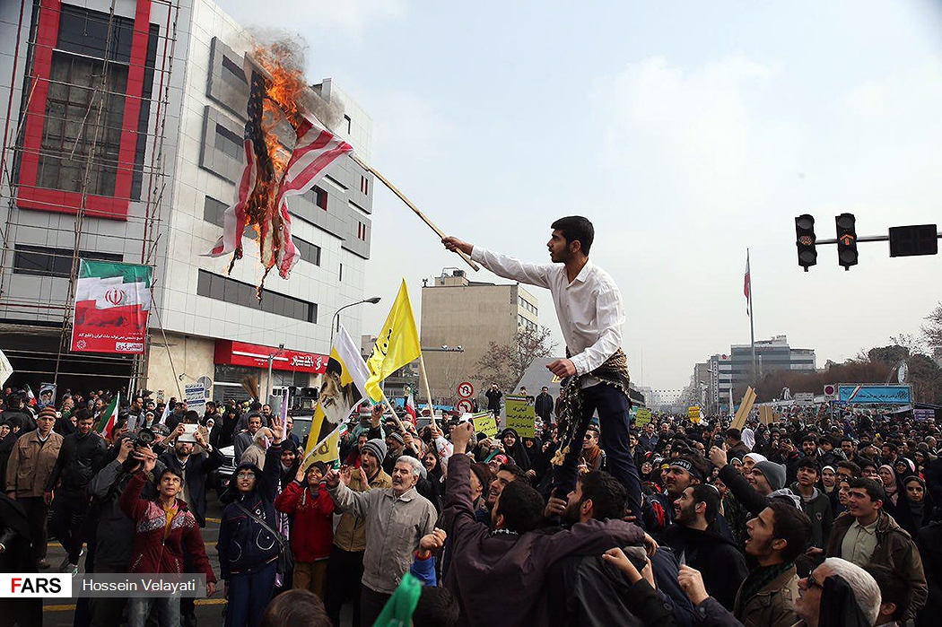 احراق العلم الامريكي