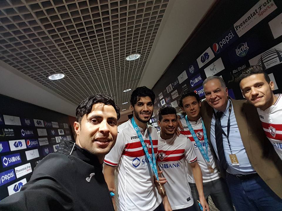 سيلفى لاعبى الزمالك مع هانى زاده سيلفى لاعبى الزمالك مع هانى زاده