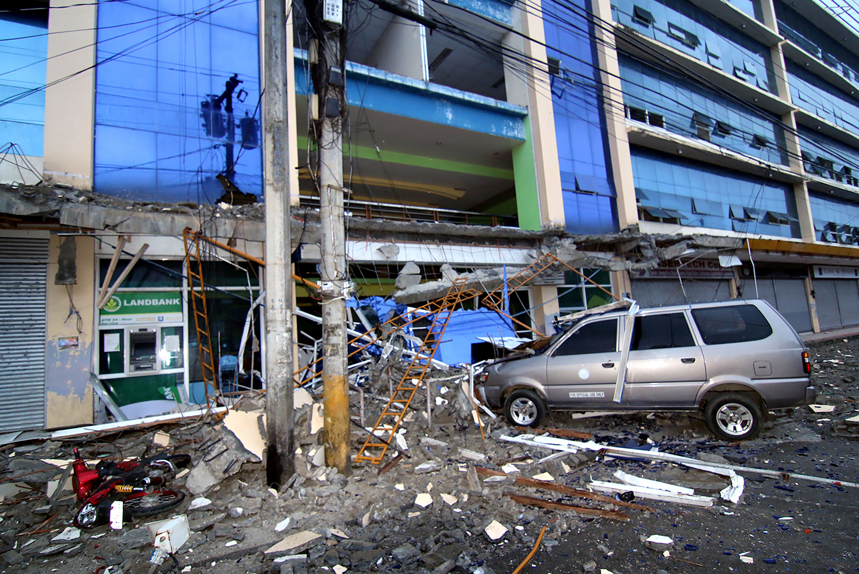 زلزال الفلبين (1)