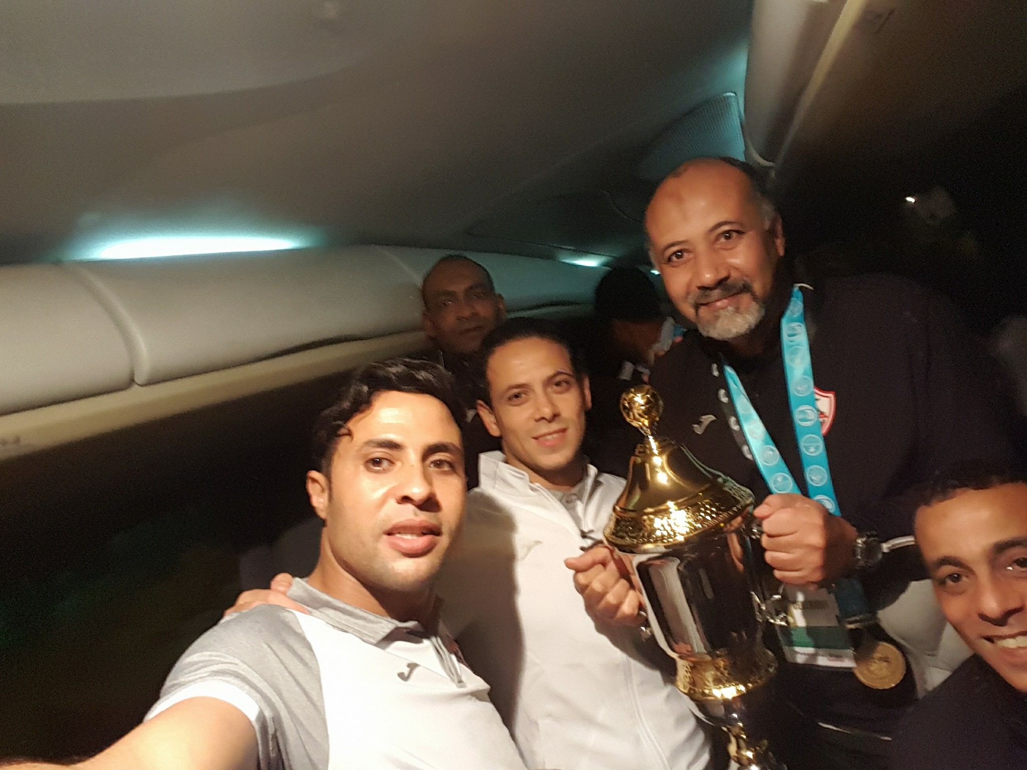 سيلفى محمد إبراهيم وإبراهيم صلاح وجهاز الزمالك سيلفى محمد إبراهيم وإبراهيم صلاح وجهاز الزمالك