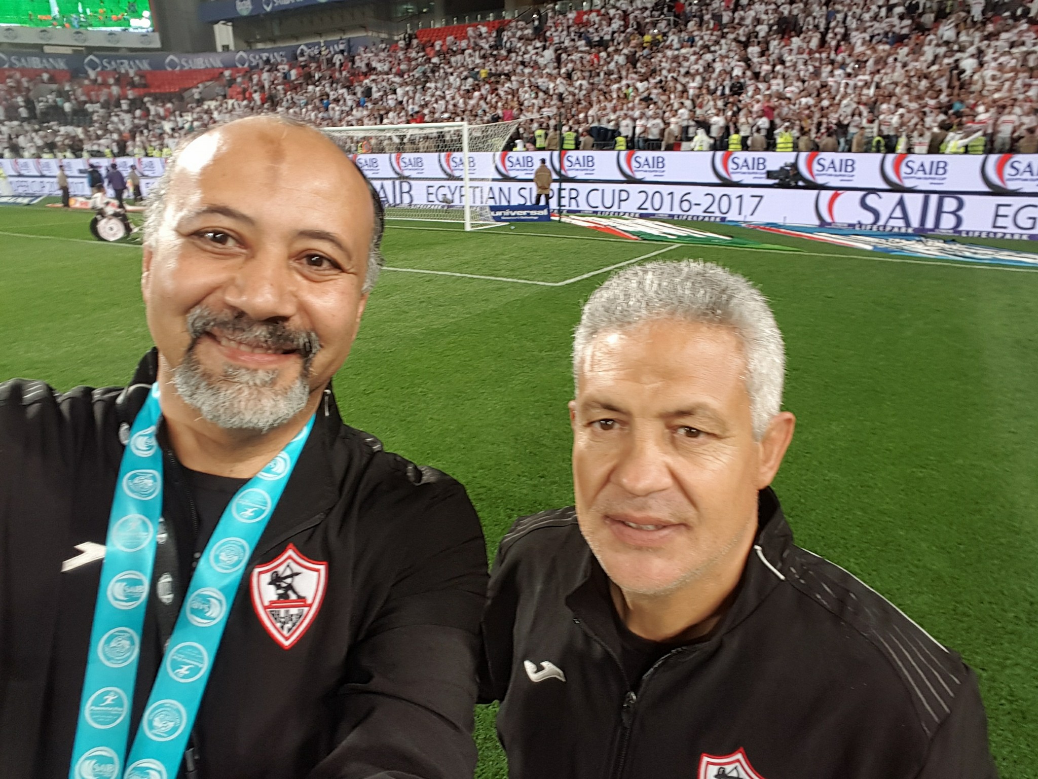 سيلفى محمد حلمى و عمرو المطراوى سيلفى محمد حلمى و عمرو المطراوى