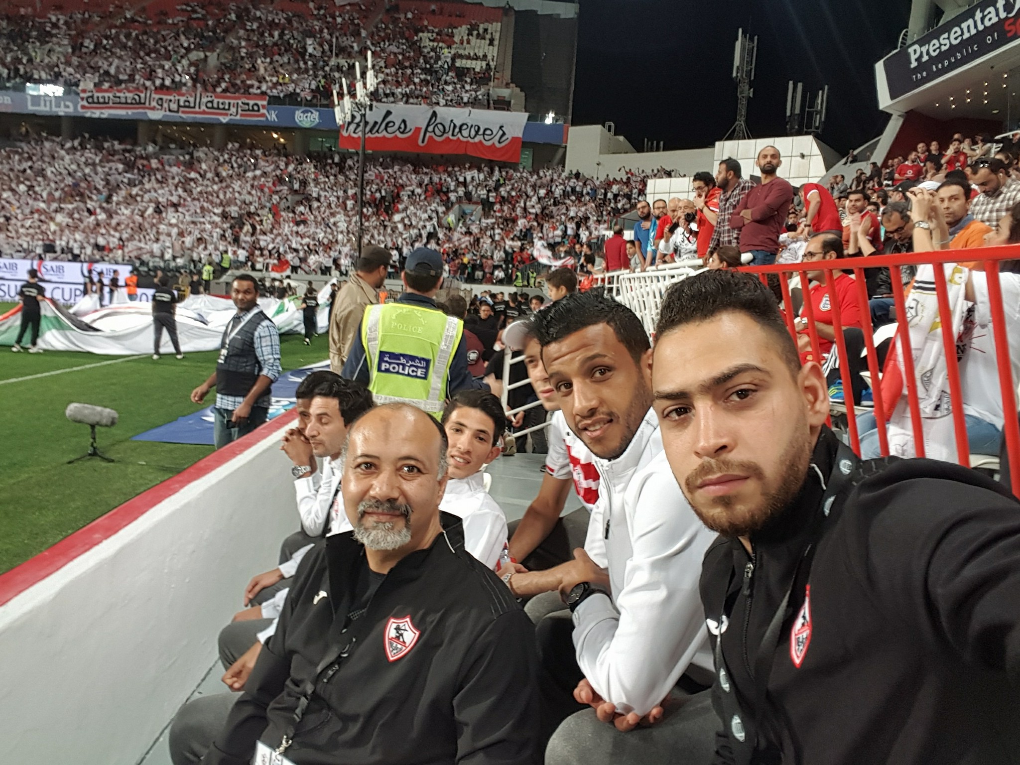 سيلفى اللاعبين الذين خرجوا من قائمة السوبر سيلفى اللاعبين الذين خرجوا من قائمة السوبر