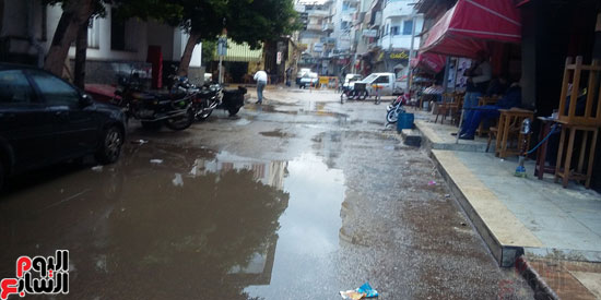 تراكم مياه الأمطار فى الشوارع