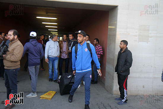وصول بعثه الزمالك مطار القاهرة (28)
