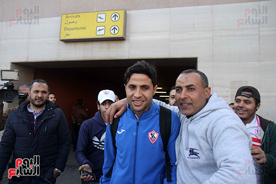 وصول بعثه الزمالك مطار القاهرة (33)