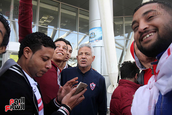 وصول بعثه الزمالك مطار القاهرة (12)
