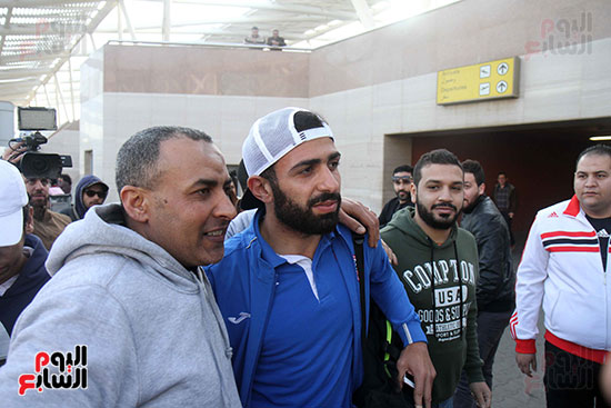 وصول بعثه الزمالك مطار القاهرة (25)