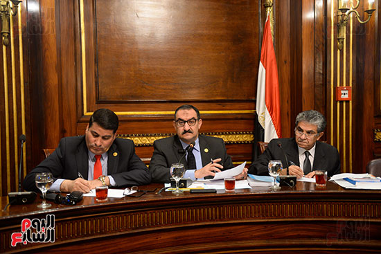 النائب محمد الغول يدير لجنة حقوق الانسان لغياب علاء عابد رئيس اللجنة 