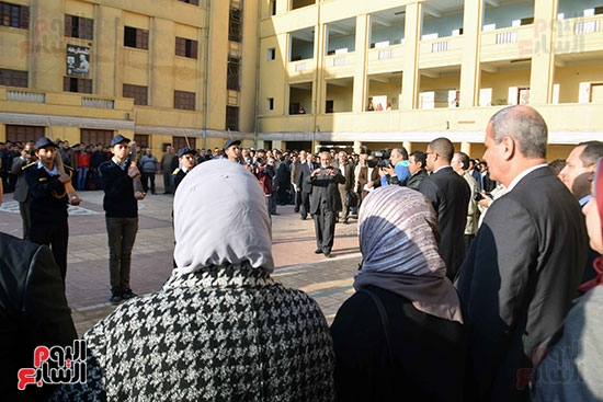 جولة وزير التعليم بالمدرسة الخديوية (12)