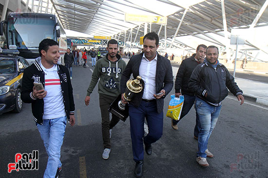 أحمد مرتضى فى مطار القاهرة