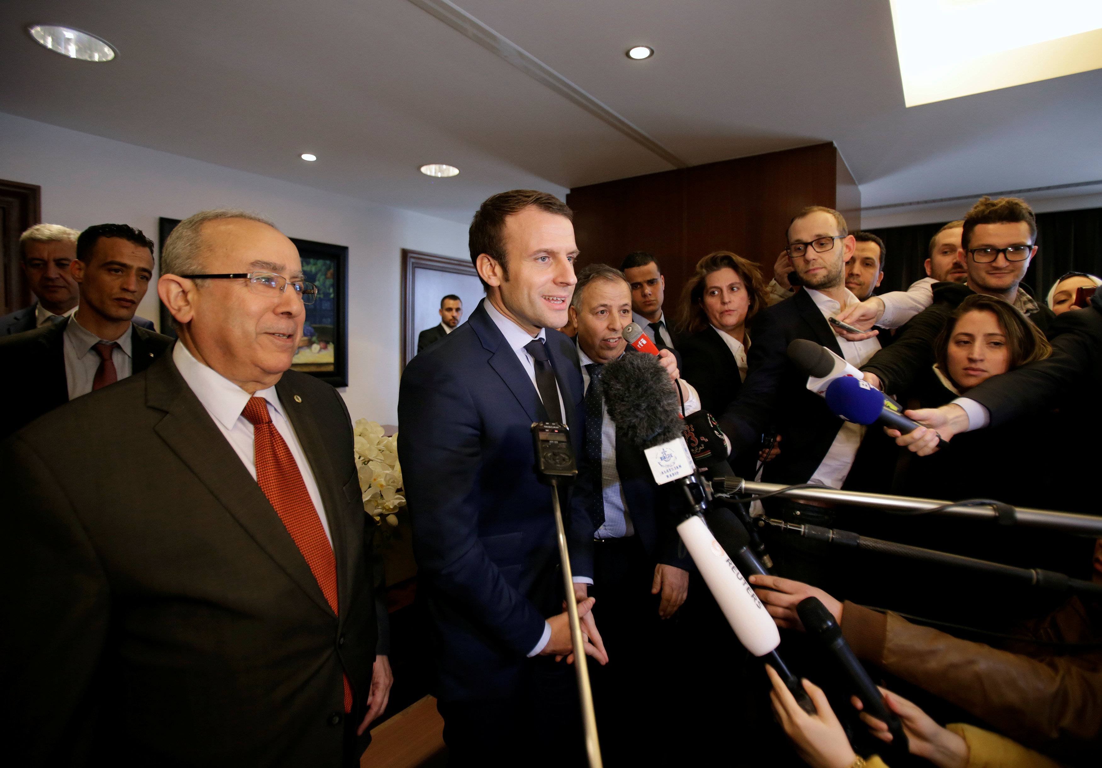 إيمانويل ماكرون المرشح للانتخابات الرئاسية الفرنسية