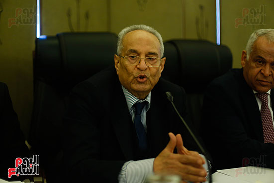 بهاء الدين ابو شقة رئيس اللجنة التشريعية 