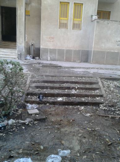 اهدار المياه على الأرض