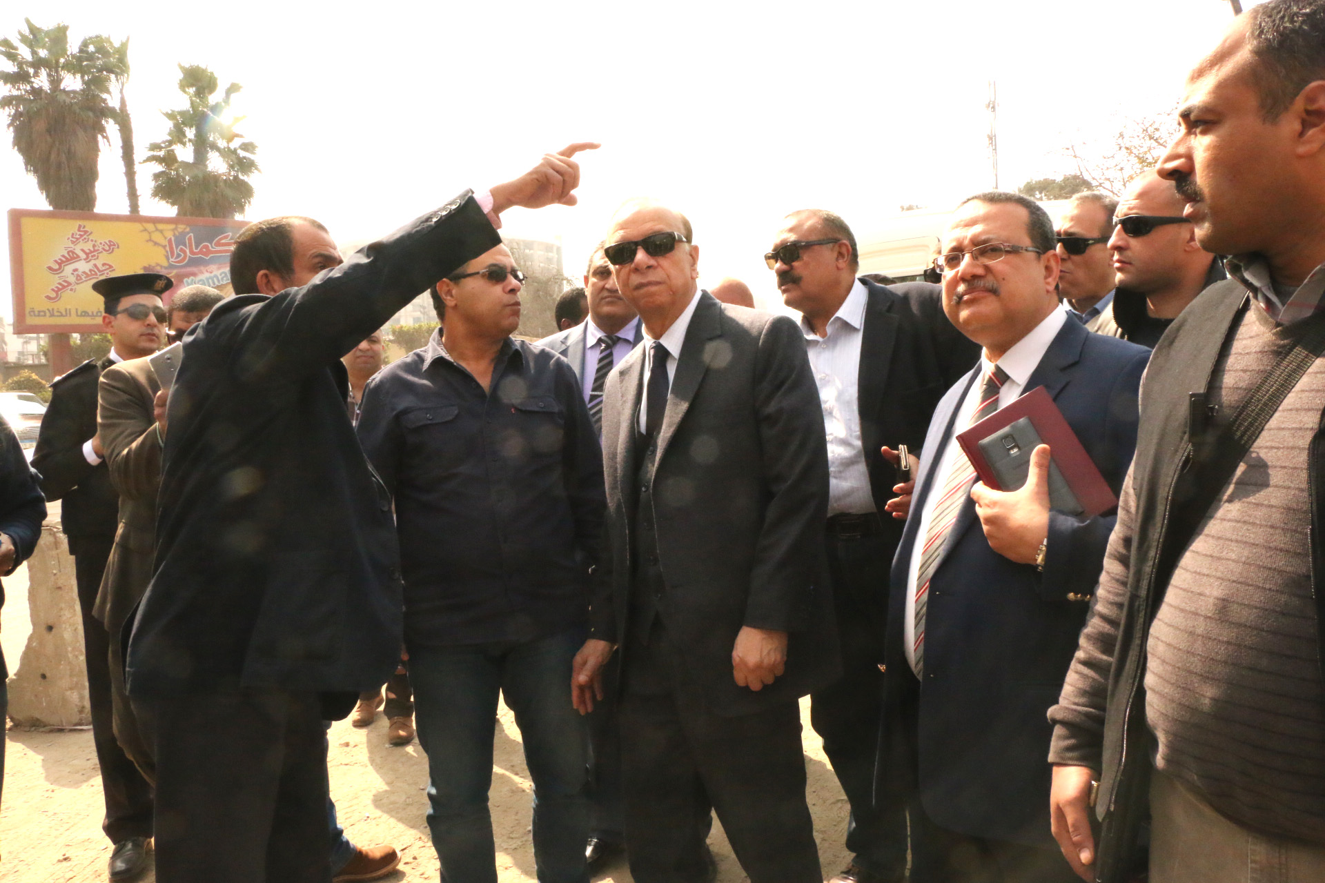 محافظ القاهرة يتفقد الاعمال الجارية بمحور روض الفرج (1)