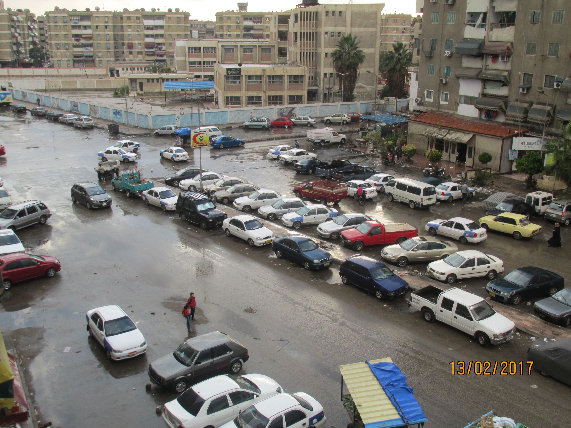 سقوط الأمطار ببورسعيد وسط تكدس السيارات بالشوارع