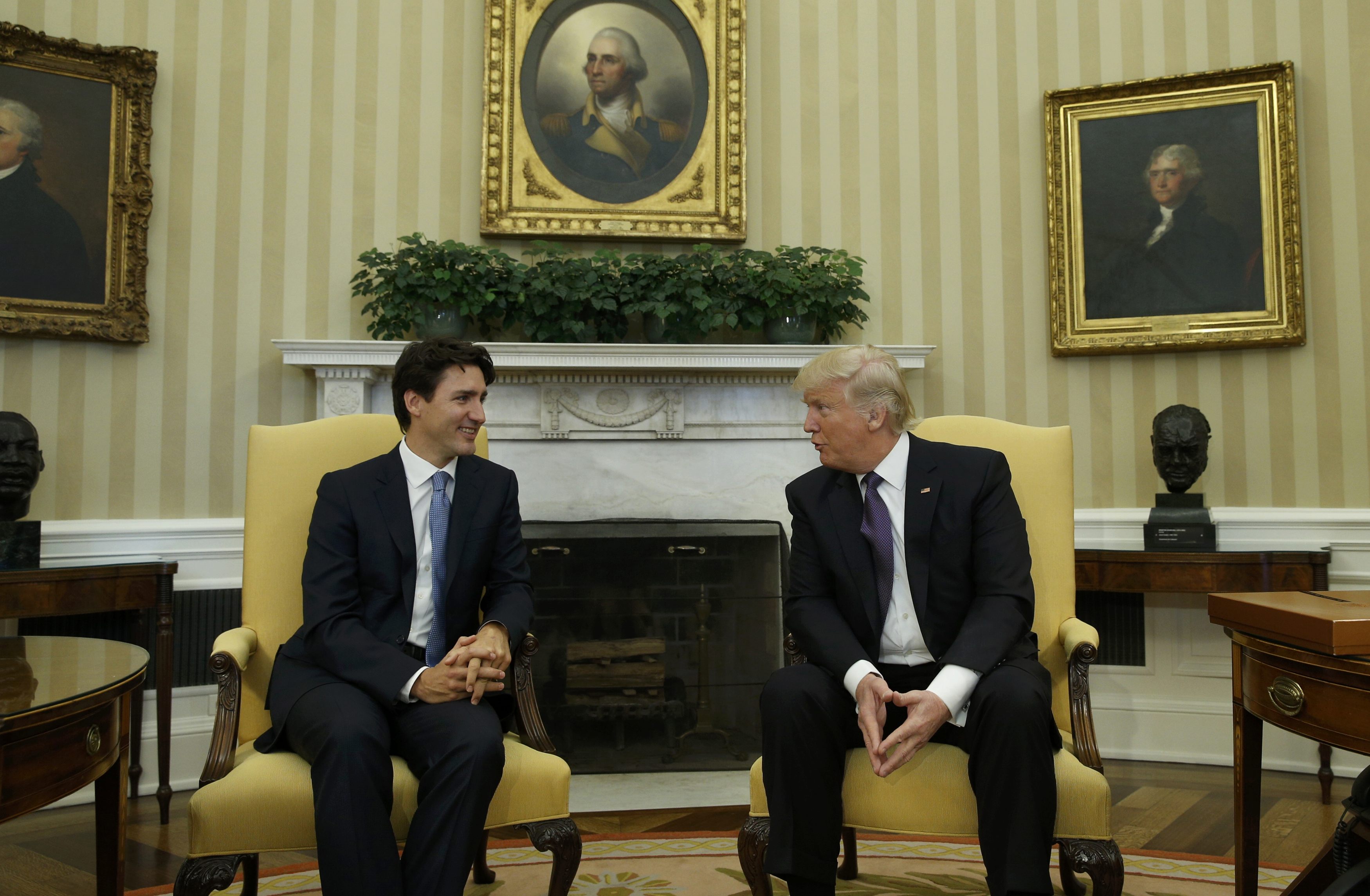 حديث بين رئيس الوزراء الكندي والرئيس الأمريكي - Copy