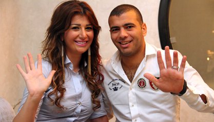 مهاجم الاهلى وزوجته مهاجم الاهلى وزوجته