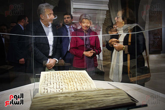وزير الآثار يستقبل إيرينا بوكوفا فى متحف الفن الإسلامى (10)