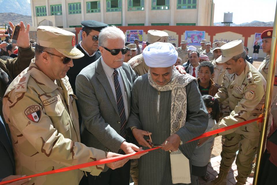 محافظ جنوب سيناء اثناء افتتاح معهد سهب