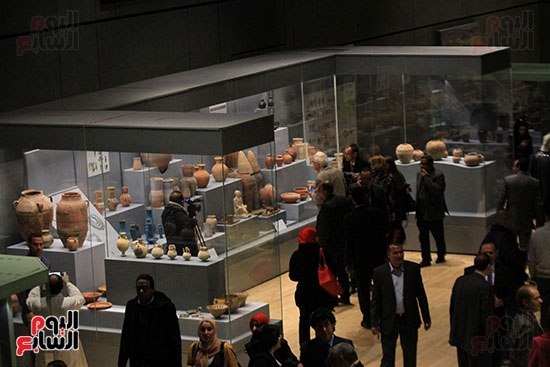  وزير الآثار يفتتح متحف الحضارة جزئيا بحضور مدير عام اليونسكو (42)