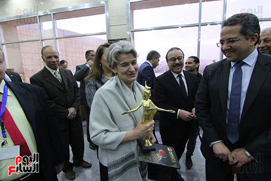  وزير الآثار يفتتح متحف الحضارة جزئيا بحضور مدير عام اليونسكو (29)