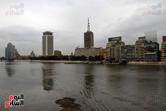 الغيوم على كورنيش النيل