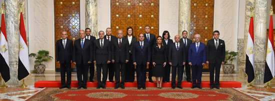 الرئيس عبد الفتاح السيسى والمحافظون الجدد والوزراء الجدد (3)