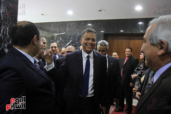 الوزراء الجدد يبدأون مباشرة مهام عملهم فور حلف اليمين الدستورية (18)