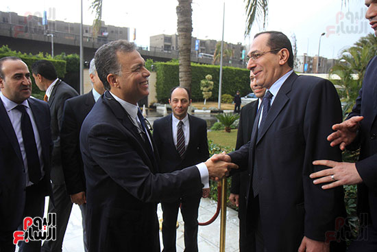 الوزراء الجدد يبدأون مباشرة مهام عملهم فور حلف اليمين الدستورية (16)