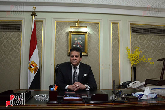 الوزراء الجدد يبدأون مباشرة مهام عملهم فور حلف اليمين الدستورية (11)