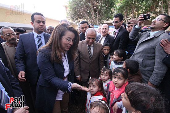 وزيرة التضامن تفتتح وحدة ميدوم الاجتماعية ببنى سويف (2)