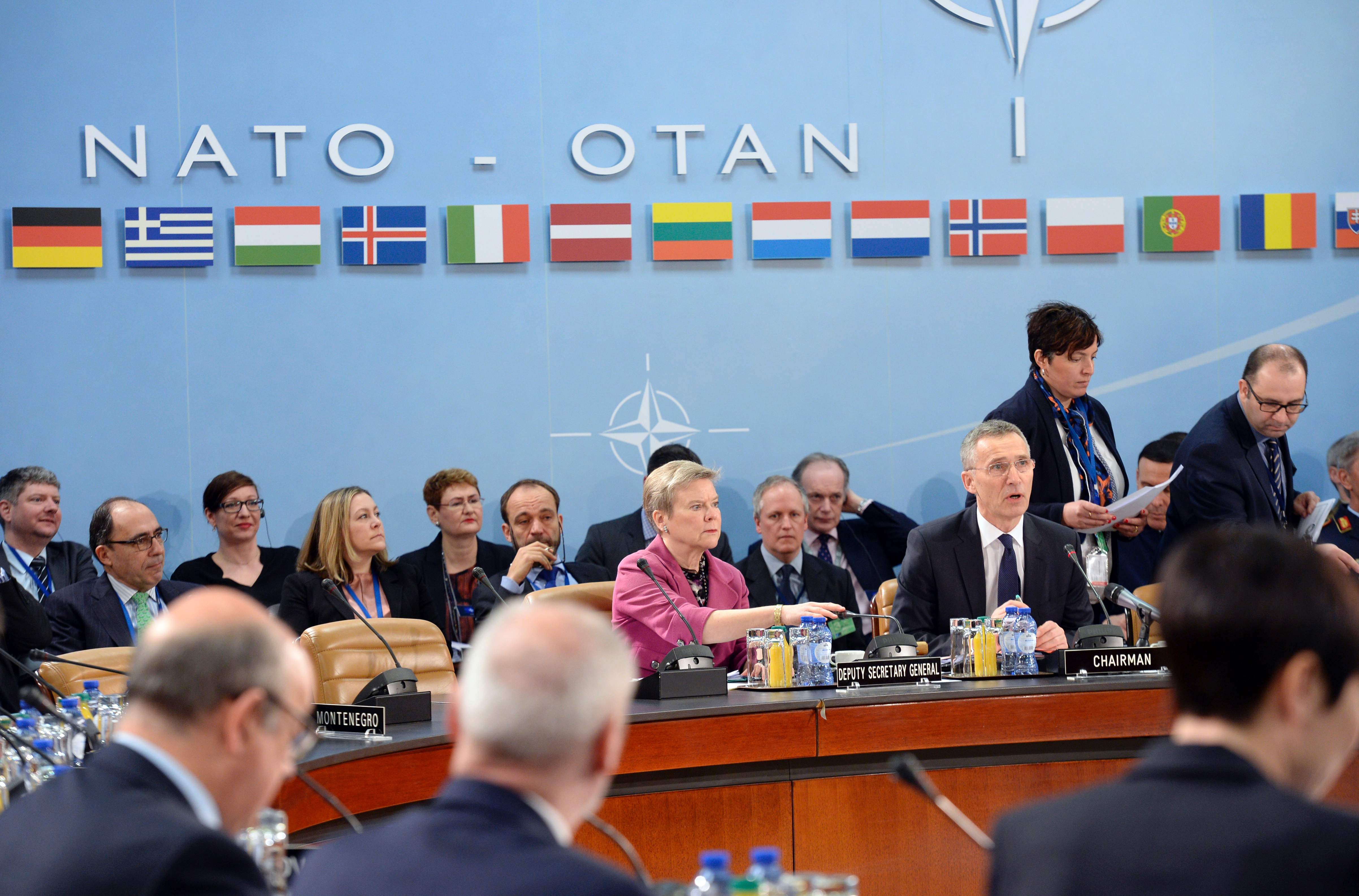 وزراء دفاع حلف الناتو يستأنفون أعمال اجتماعهم فى بروكسل